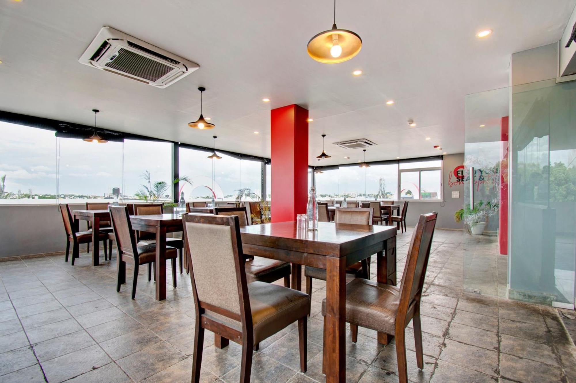 Super Townhouse Ulsoor Hotel Bangalore Bagian luar foto